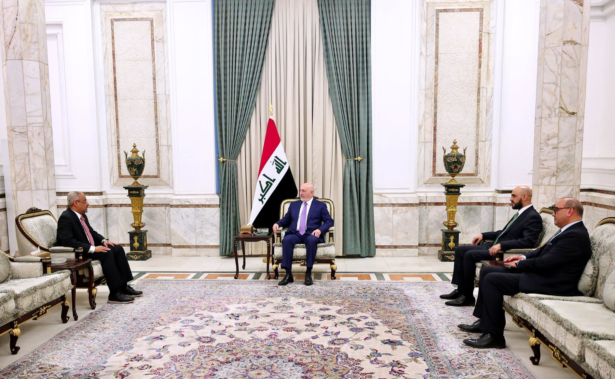 رئيس الجمهورية يستقبل وزير الشؤون الخارجية والتعاون الدولي لجمهورية جيبوتي